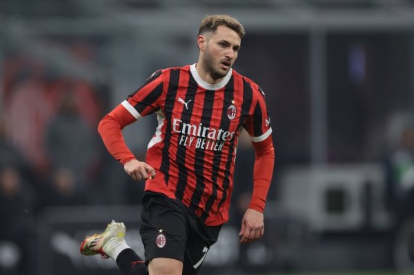 Phóng viên: S-Jimenez và Dovbik sẽ không được thay thế, và cả hai sẽ ở lại Milan và Rome