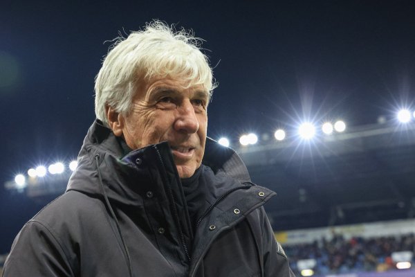 Đánh bại Lazio để giành chiến thắng trong trận derby La Mã! 