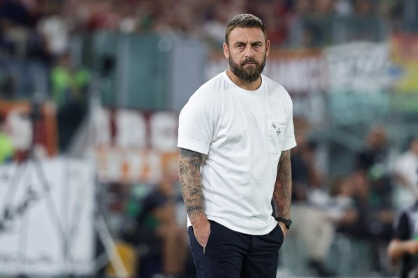 Dimazio: Roma đạt được thỏa thuận chấm dứt với De Rossi, anh