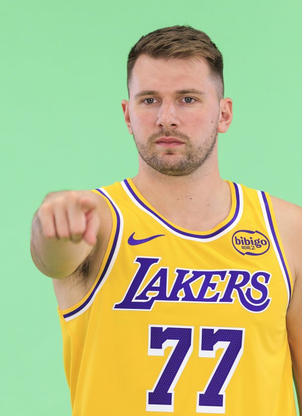 Doncic tổ chức teambuilding! Ayton: Đây cũng là lần đầu tiên