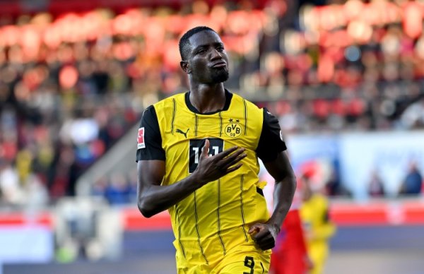 Sky: Guinea lỡ World Cup sớm, Dortmund đàm phán để Gilasi tr